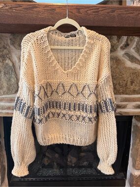 SHEIN Cream V-Neck Chunky Sweater with Gray Pattern